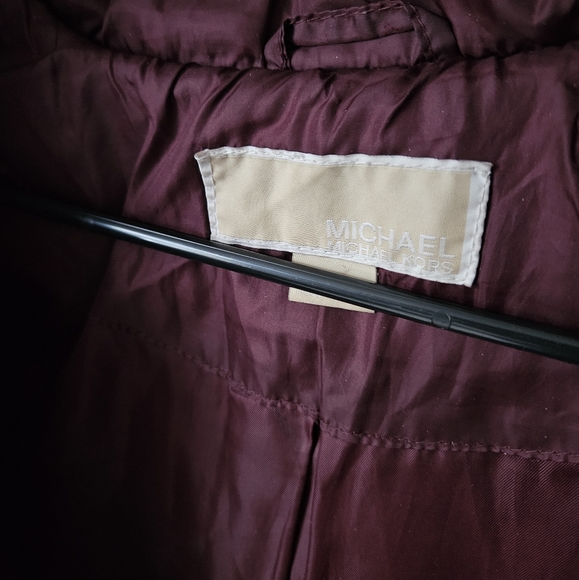 Burgundy puffer coat size Small - Picture 3 of 6